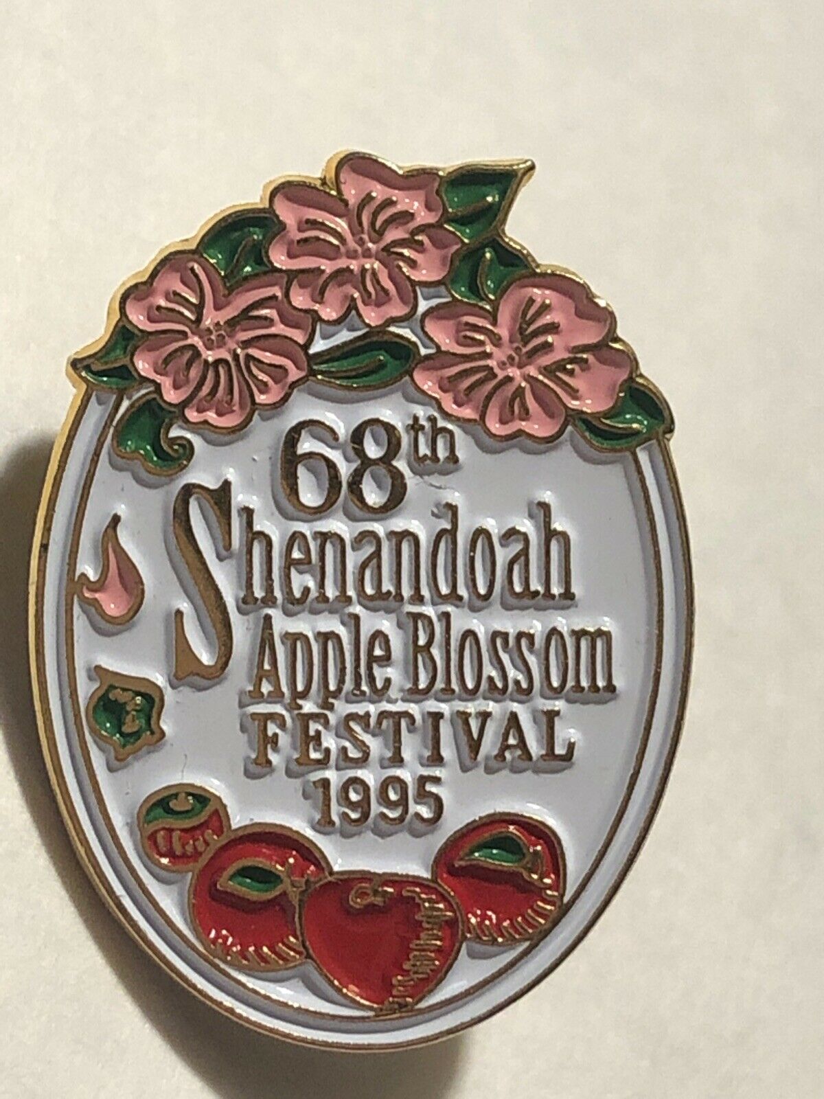 1995 Winchester Virginia 68th Shenandoah Apple Blossom Festival Lions Club Pin