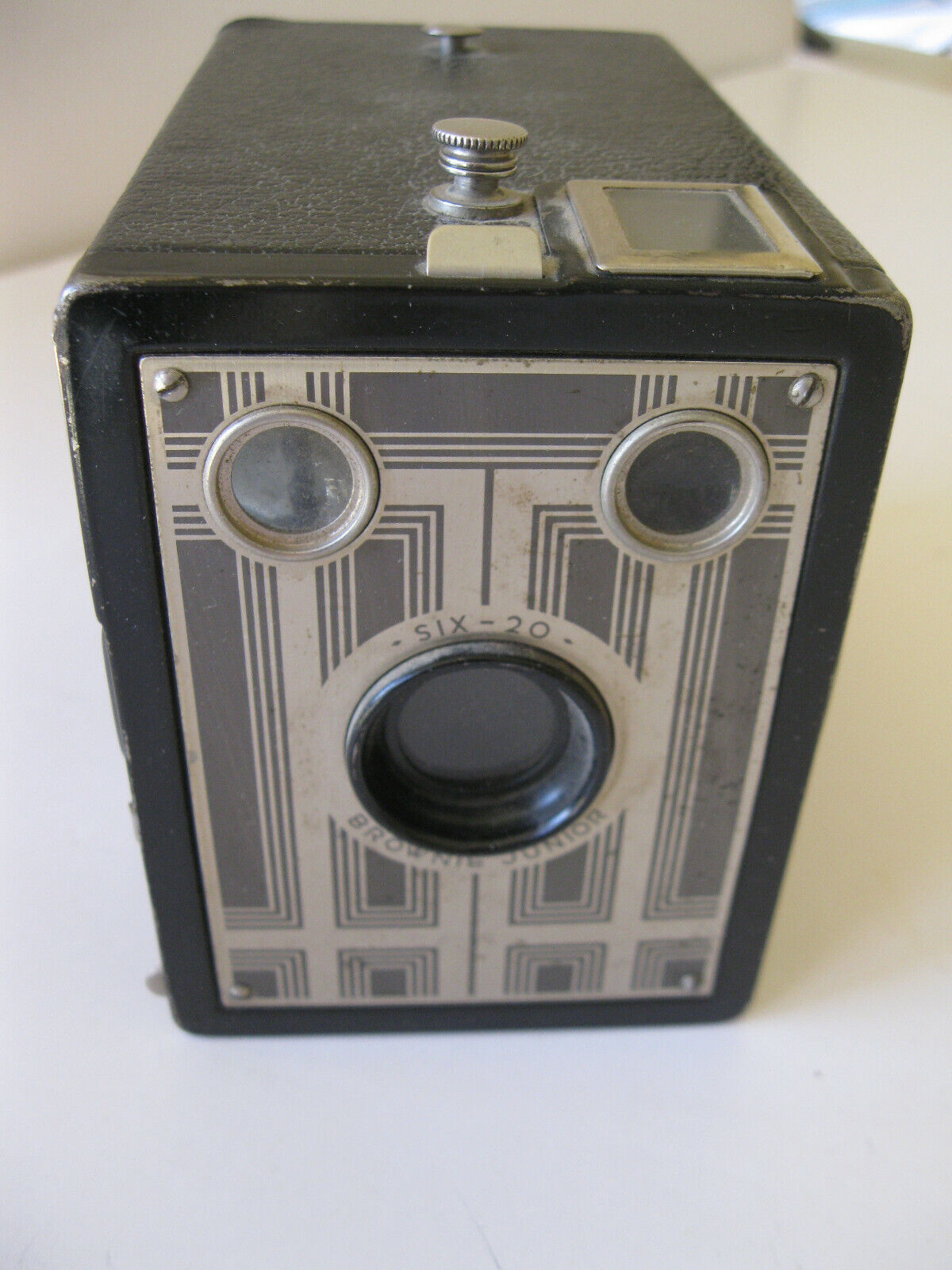 Brownie Junior 6-20 Box Camera Vintage Untested Fast Shipping.