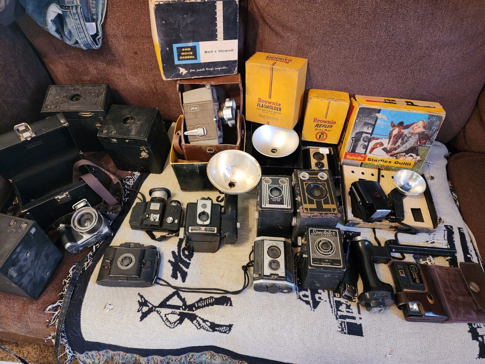Huge Lot Vintage Kodak Brownie , Bell And Howell Cameras And More