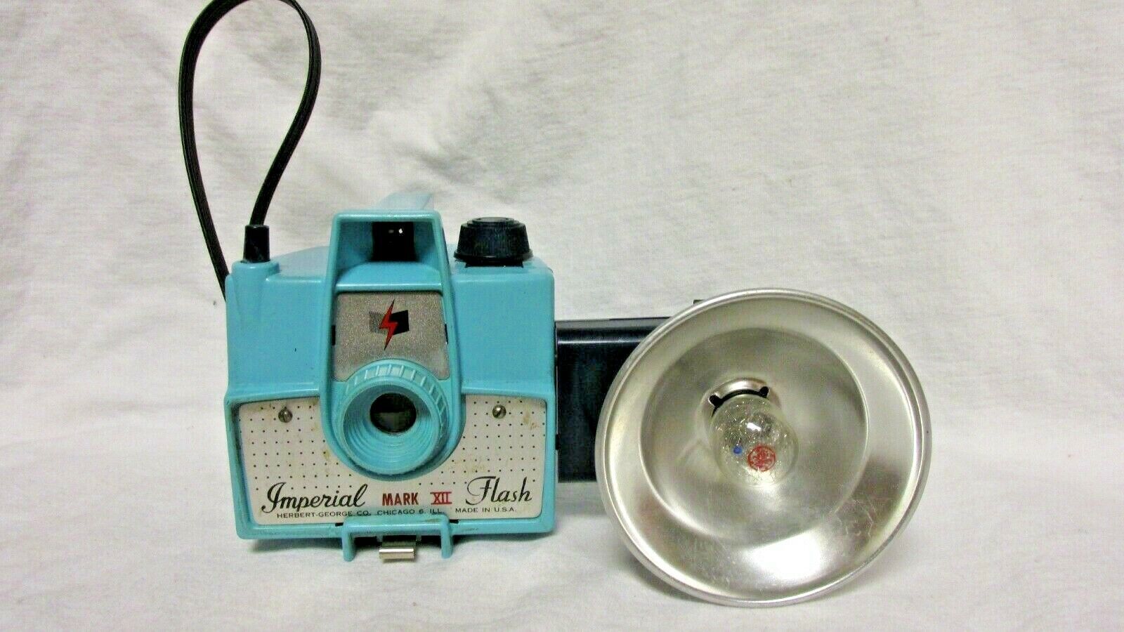 Vintage 1950s Imperial Mark Xii Camera W/ Flash & Bulb