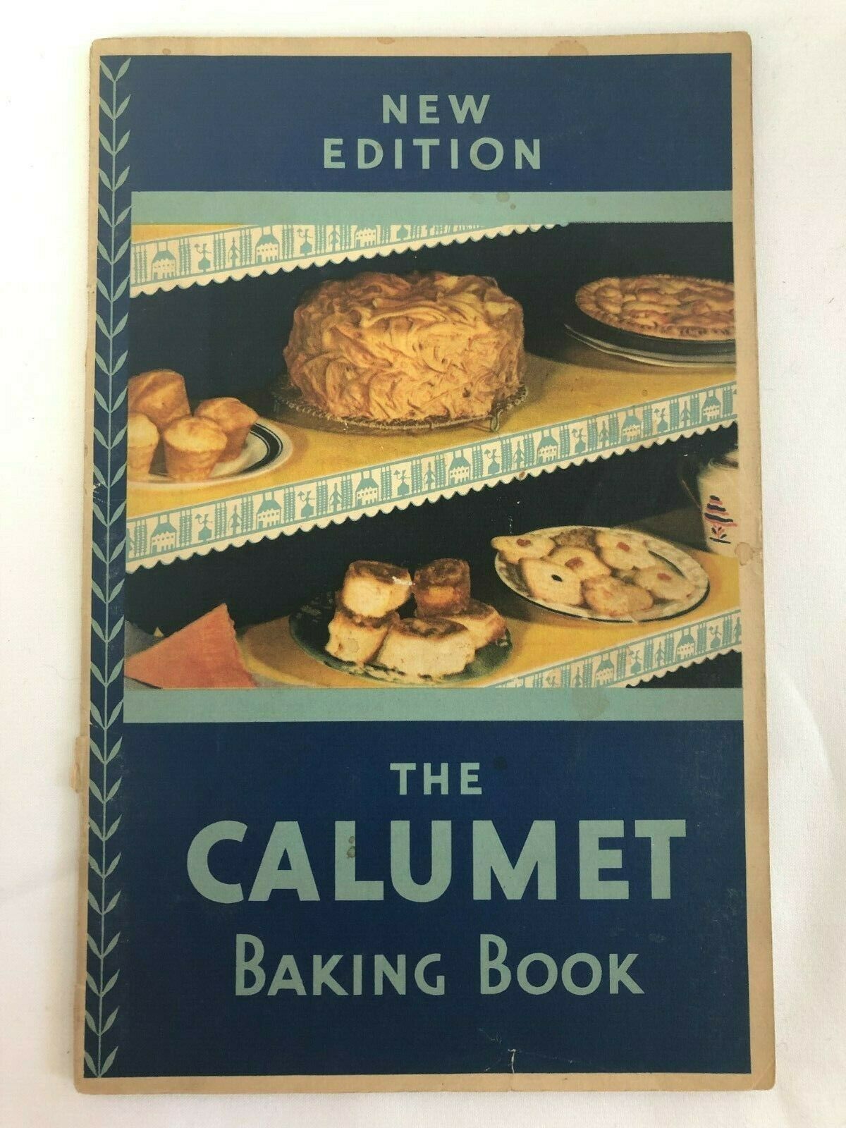 Vintage 1930 New Edition Calumet Baking Book, 31 Pages, Good Condition
