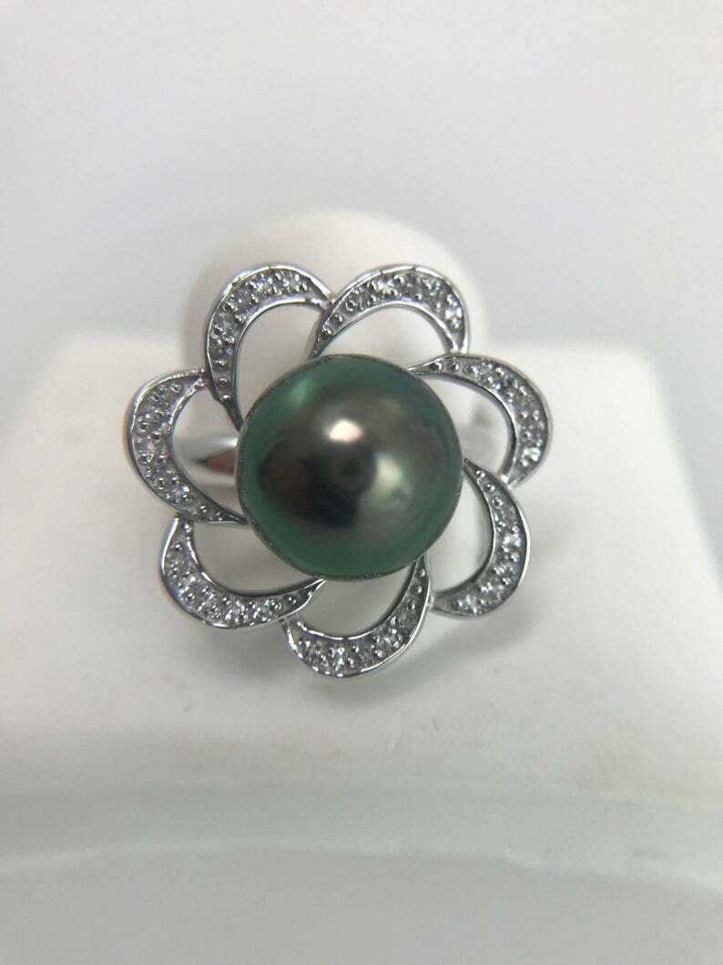10mm Tahitian Cultured Pearl & White Topaz Ring